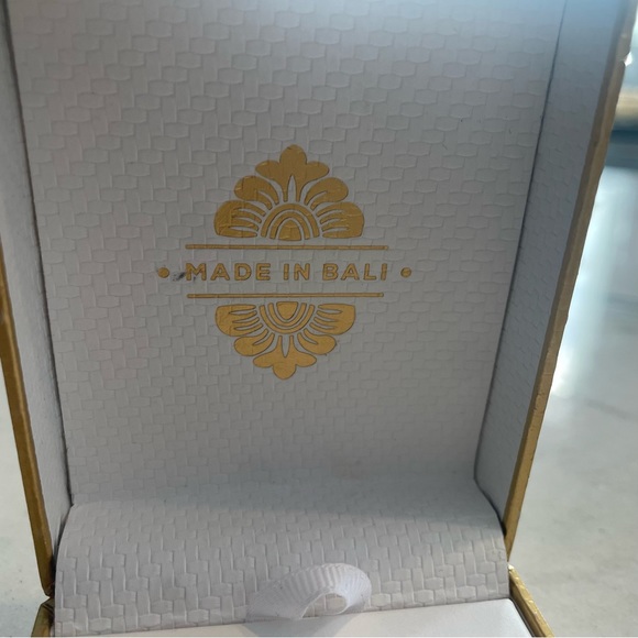 Sterling silver Celtic knot drop earrings - Picture 3 of 4